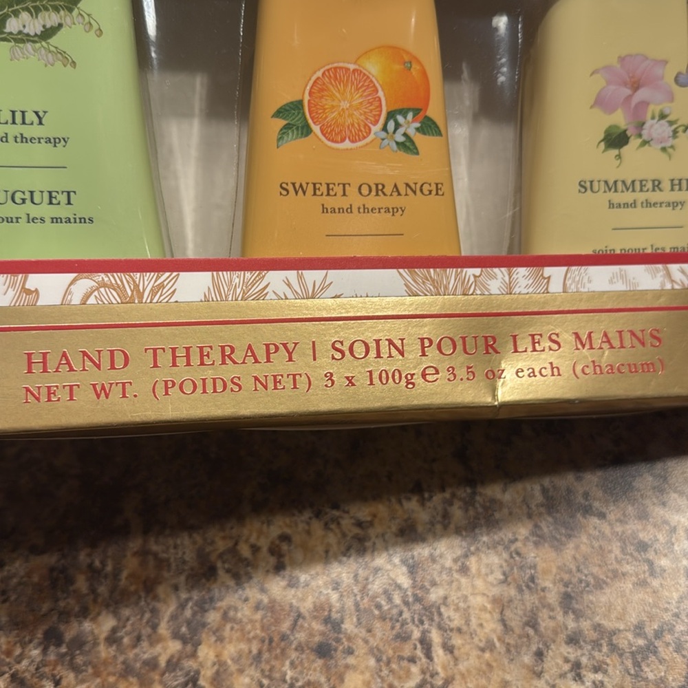 Crabtree & Evelyn Hand Therapy Set - Picture 2 of 3